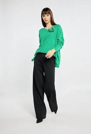 Sweter damski z futrzanym pomponem