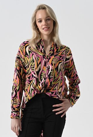 Koszula z wiskozy w energetyczny print