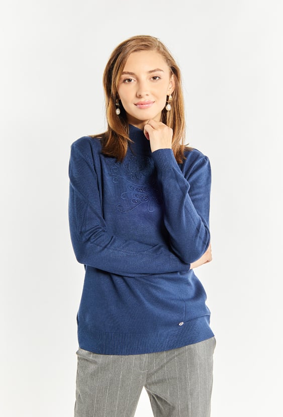 Sweter damski z haftem