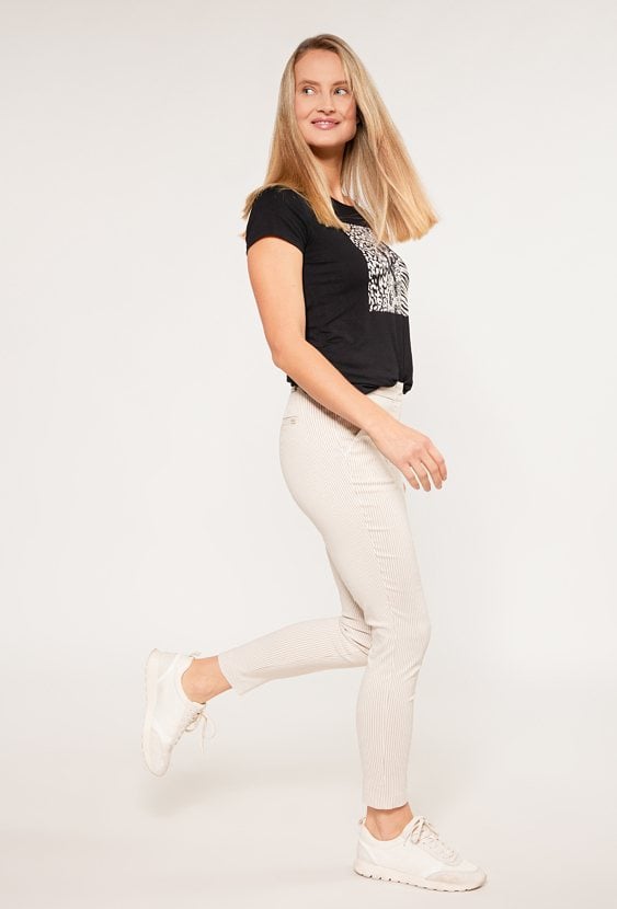 Klasyczne spodnie w paski