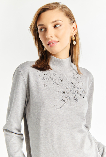 Sweter damski z haftem