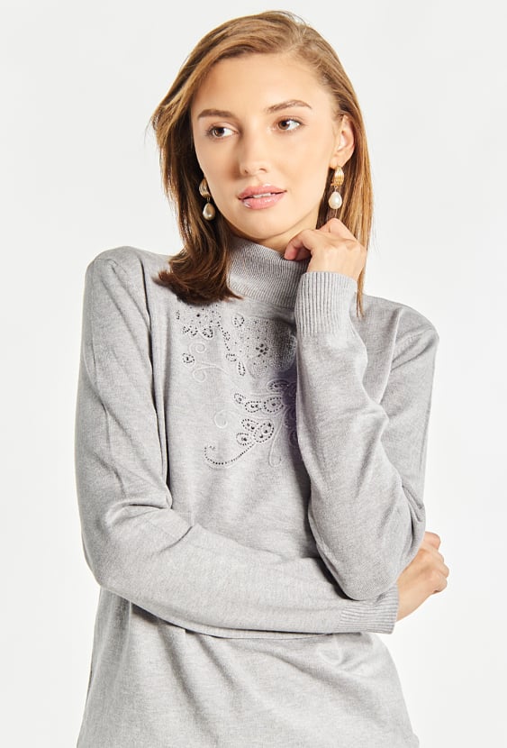 Sweter damski z haftem