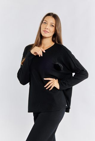 Sweter damski z futrzanym pomponem