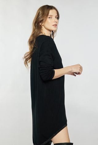 Asymetryczny sweter z kieszonką