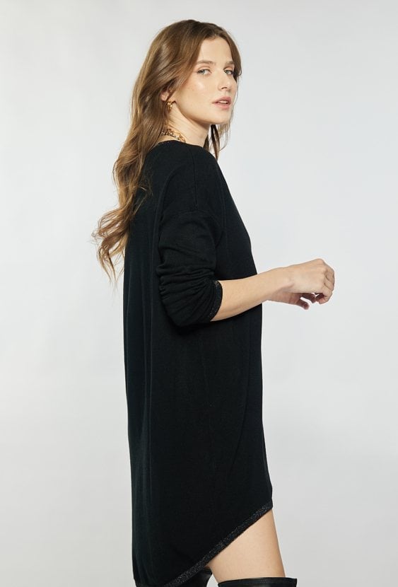 Asymetryczny sweter z kieszonką