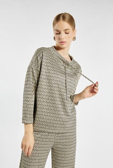 Wzorzysta bluza damska