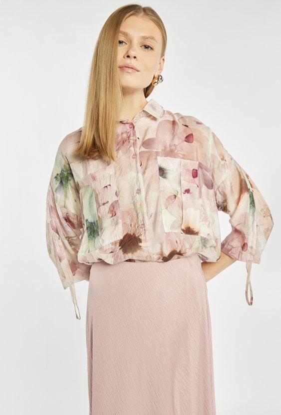 Bluzka w kwiatowy wzór