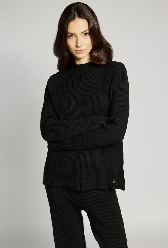 Sweter damski z prążkowaną strukturą