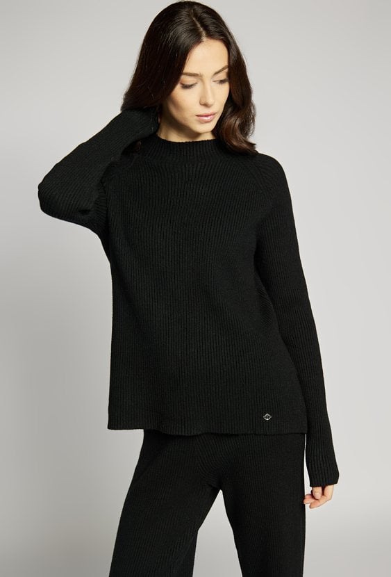 Sweter damski z prążkowaną strukturą