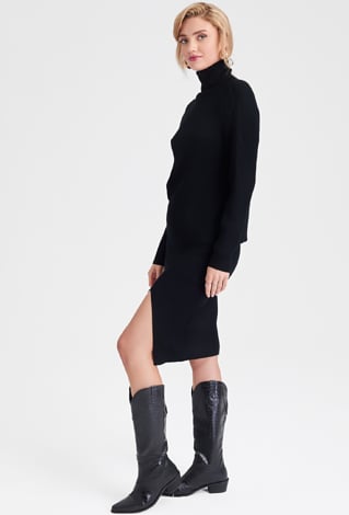 Ołówkowa spódnica z dzianiny