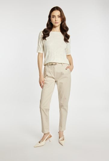 Spodnie z delikatnym wzorem