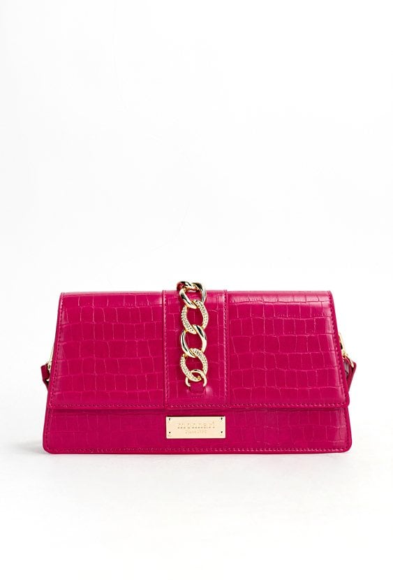 Kuferek z ozdobną aplikacją