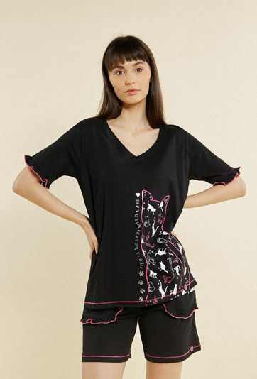 Koszulka od piżamy z kocim wzorem