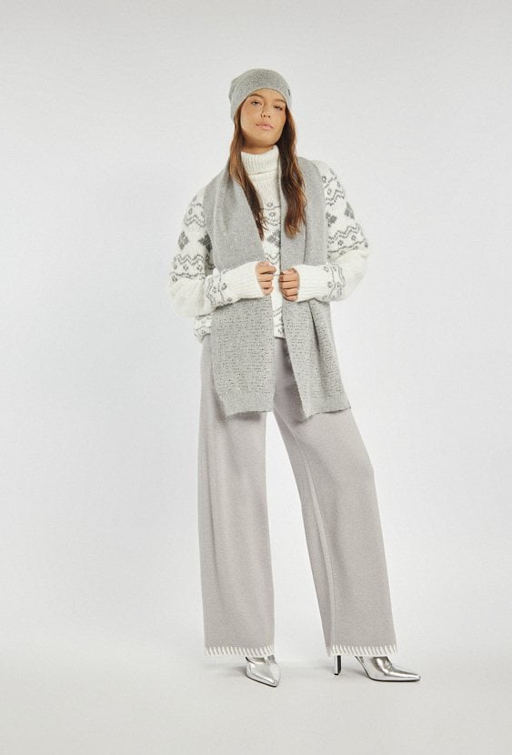 Jasnoszary szalik damski