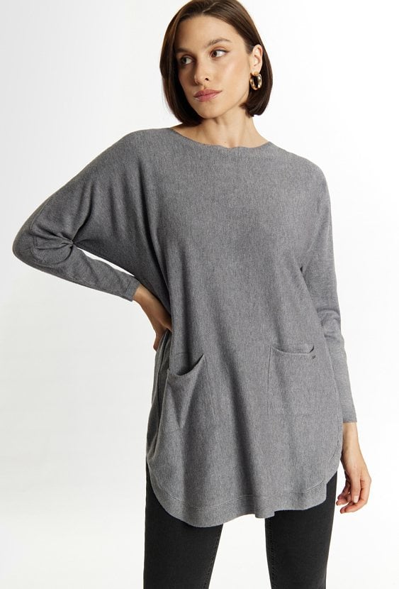 Sweter z kieszonkami