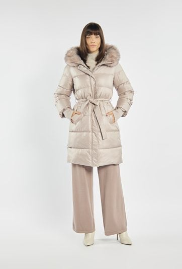 Płaszcz z wiązaniem