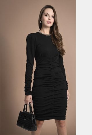 Dopasowana sukienka z marszczeniem