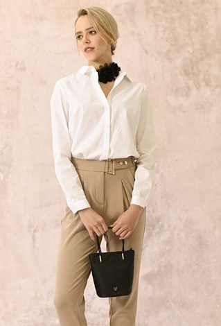 Biała klasyczna koszula z bawełny