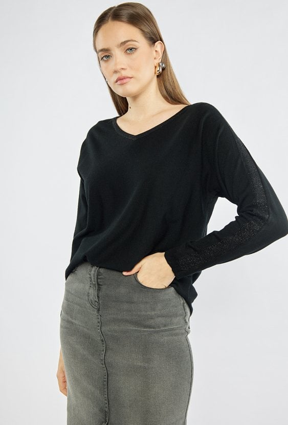 Sweter damski z połyskującym paskiem