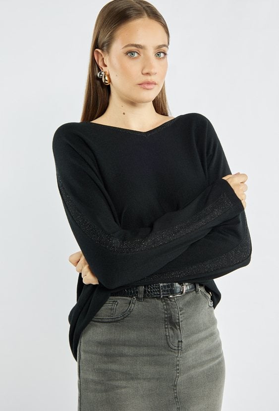 Sweter damski z połyskującym paskiem