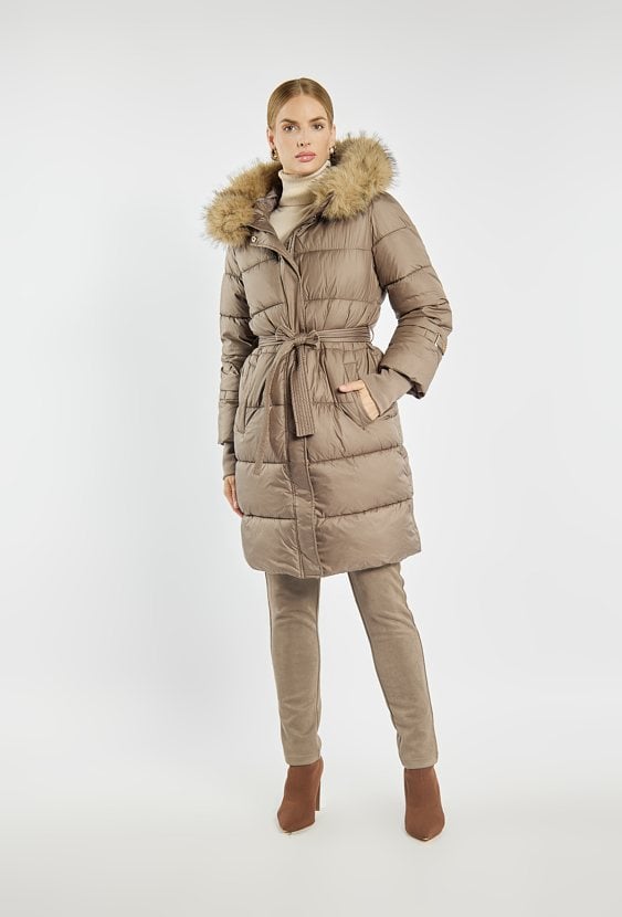 Płaszcz z wiązaniem