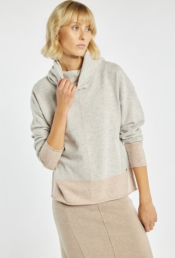 Sweter damski z wełną