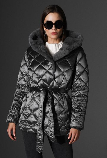 Pikowana kurtka z kapturem