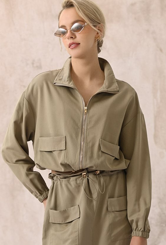 Oliwkowa kurtka typu bomber