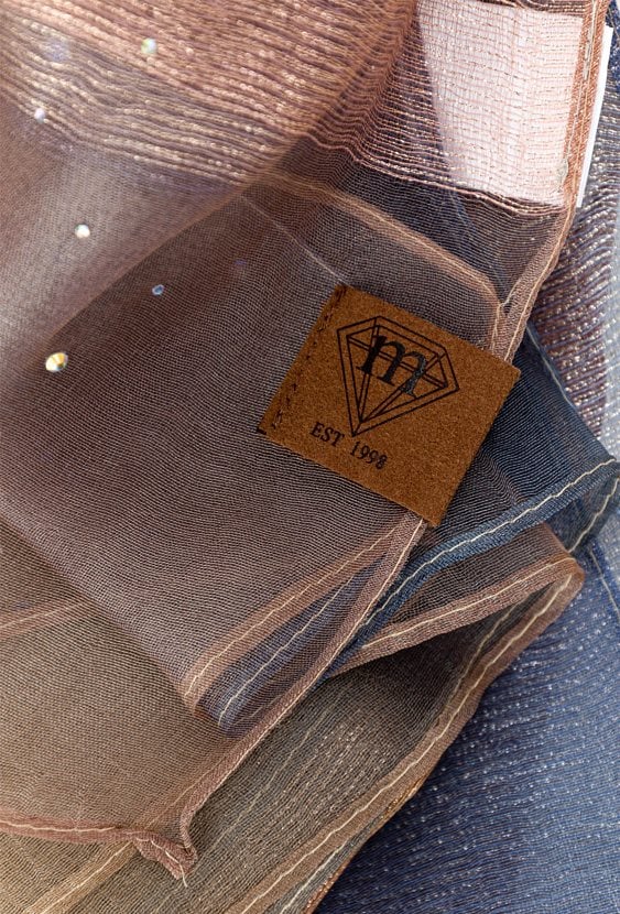 Elegancka chusta z połyskiem