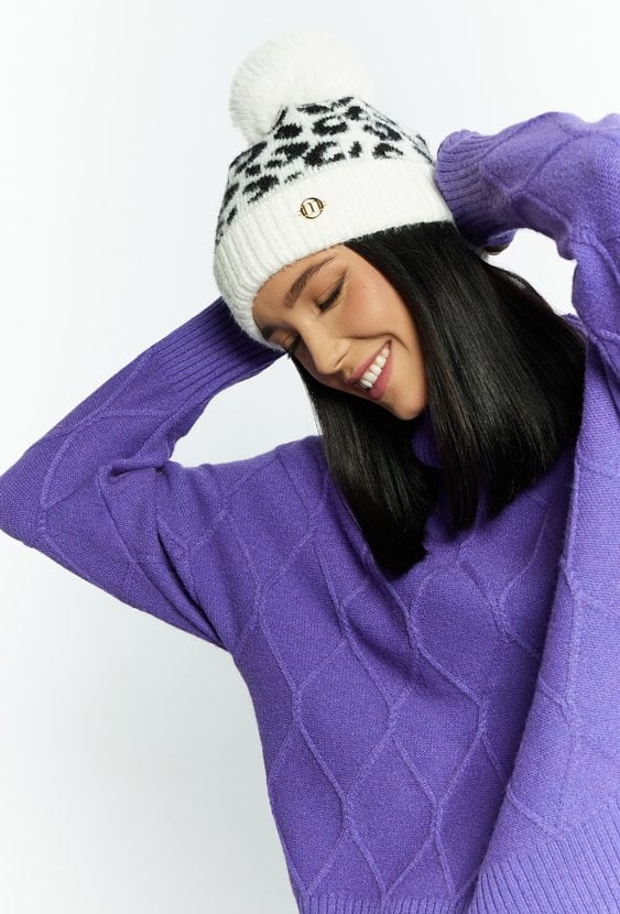 Czapka damska z pomponem