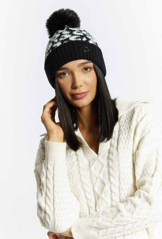 Czapka damska z pomponem