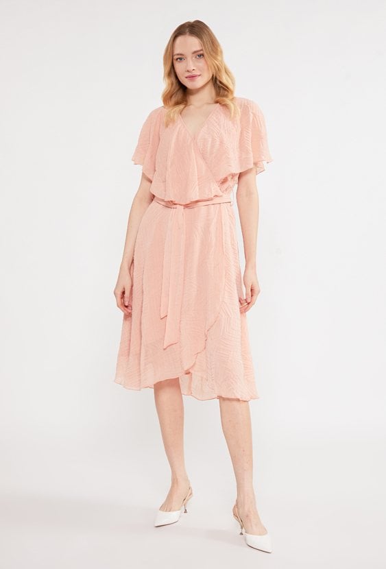 Efektowna sukienka z falbanami