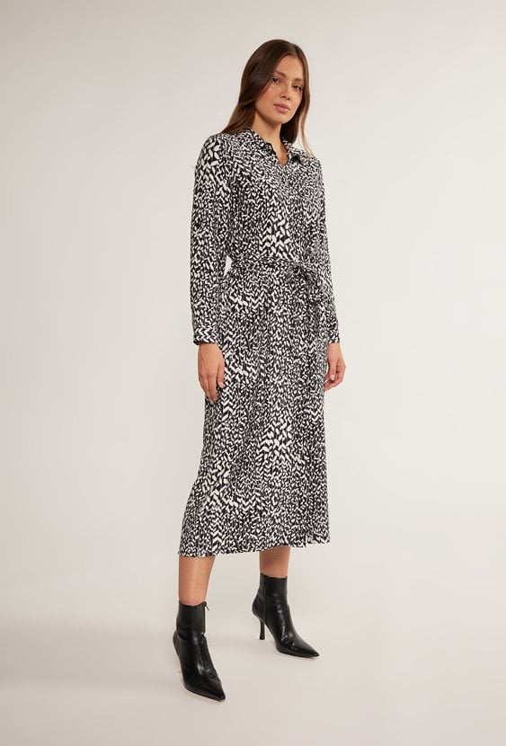 Wzorzysta sukienka midi