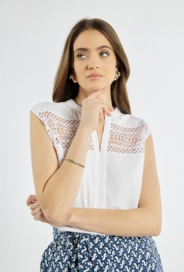 Biała bluzka bez rękawów