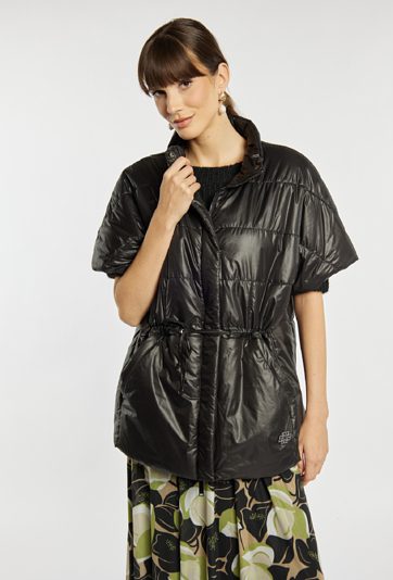 Luźna kamizelka na wiosnę