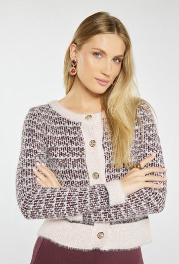 Sweter z krótkim włosiem