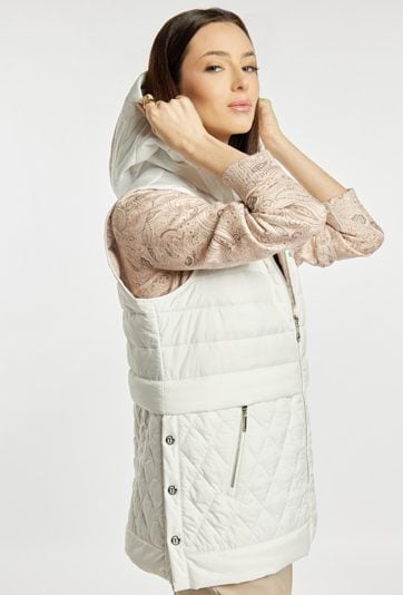 Kamizelka z kapturem