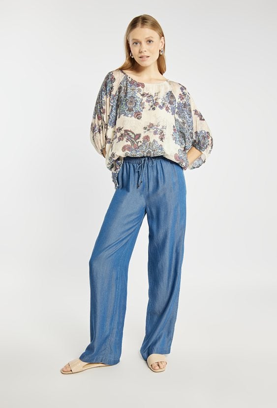 Zwiewna bluzka z wzorem