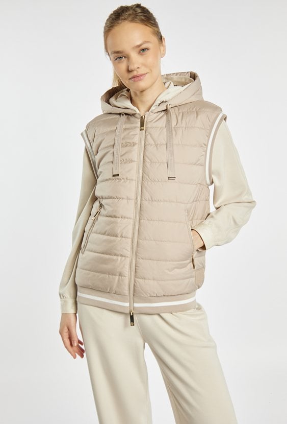 Kamizelka z kapturem