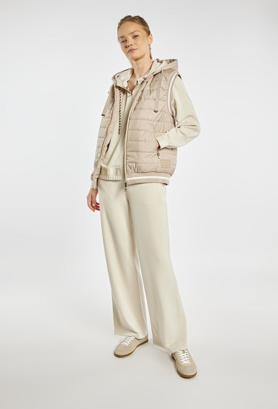 Kamizelka z kapturem