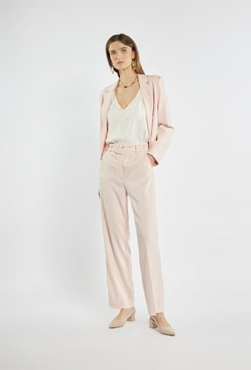 Eleganckie spodnie z paskiem