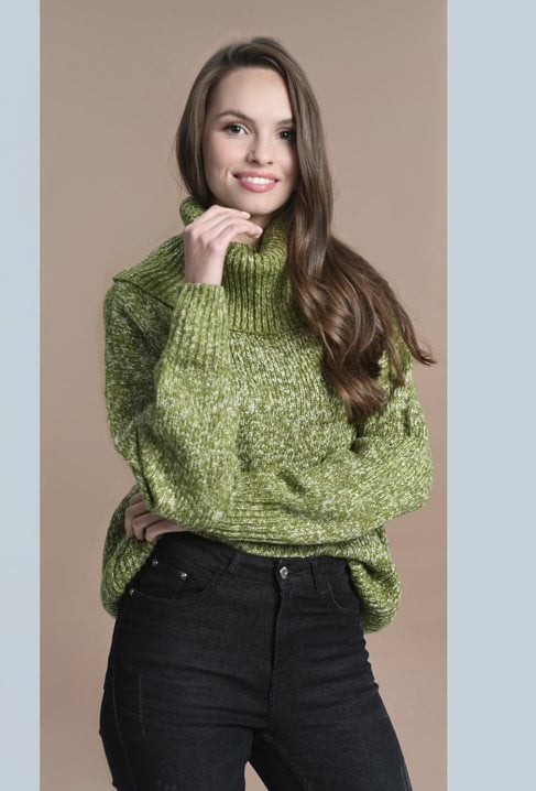 Zielony golf z kolorową włóczką