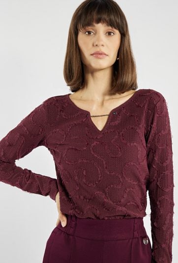 Bluzka z delikatnym wzorem