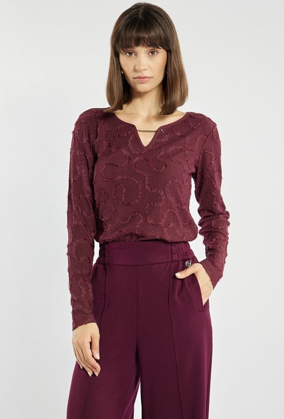 Bluzka z delikatnym wzorem