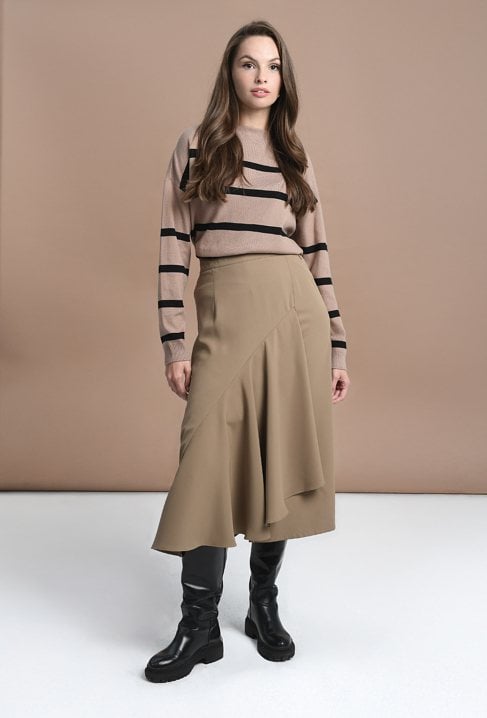 Beżowa spódnica z falbaną