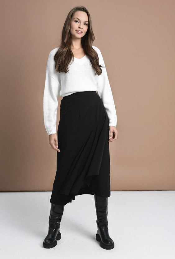Czarna spódnica z falbaną