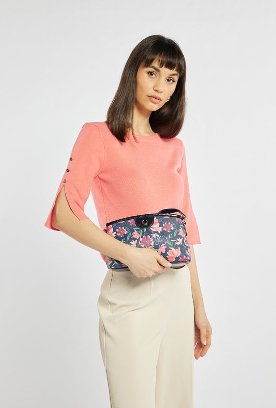 Torebka z kwiatowym wzorem