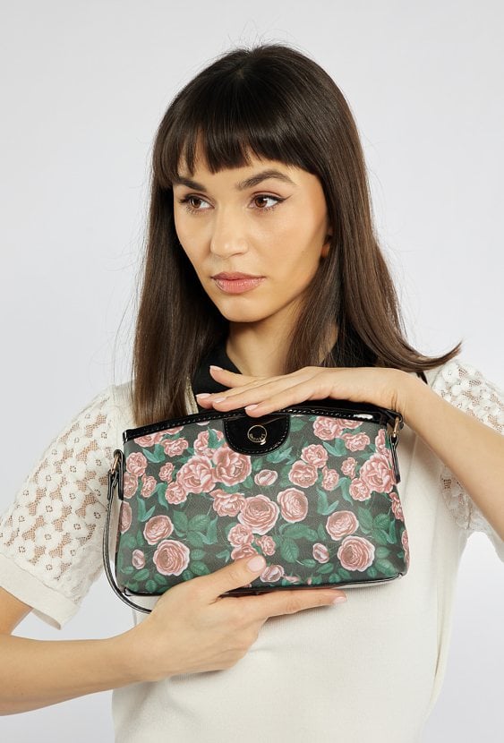 Torebka z kwiatowym wzorem