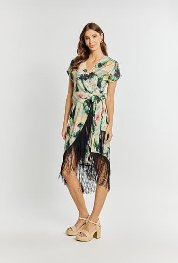 Wzorzysta sukienka z frędzlami