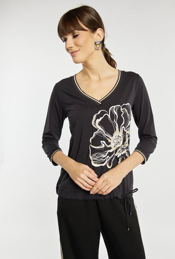 T-shirt z kwiatowym wzorem